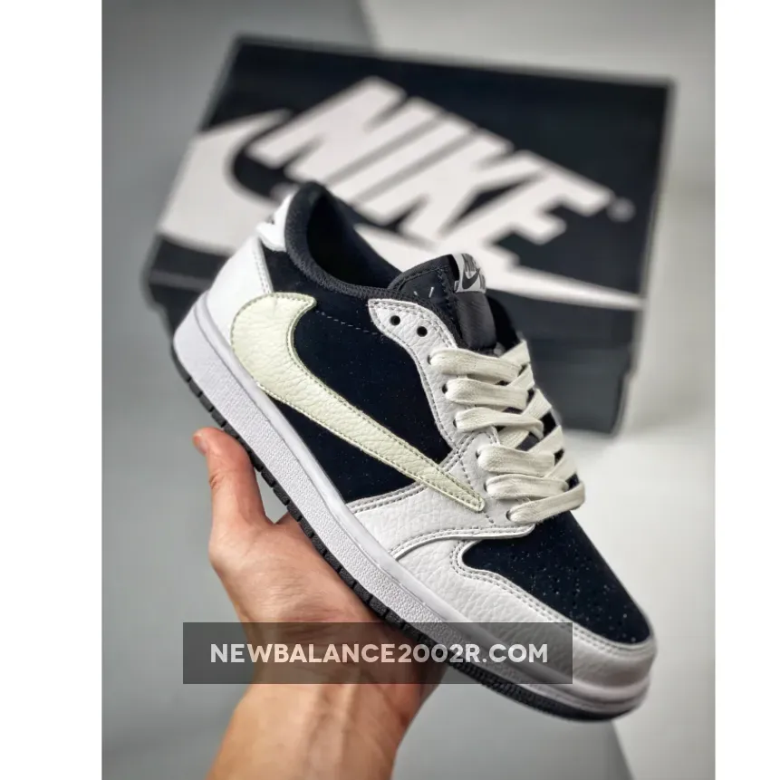 Travis Scott x Air Jordan 1 Low OG 'Sail/Black' | sail and black
