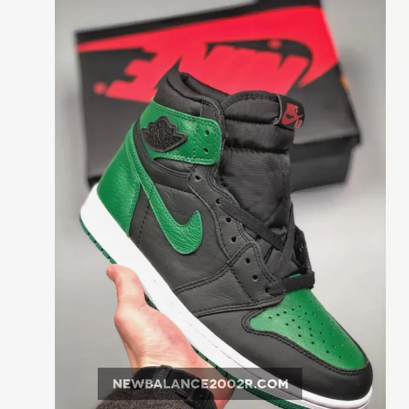 Jordan 1 Pine Green 555088-030 / green retro jordans