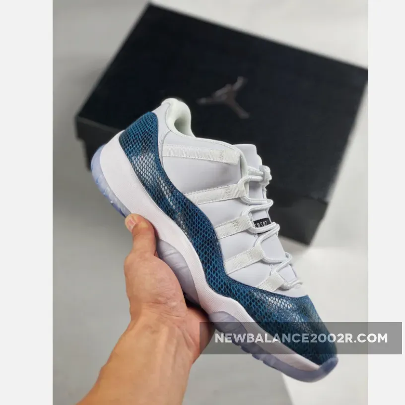Air Jordan 11 Low "Navy Blue Snakeskin" / 11 Snakeskin CD6846-102
