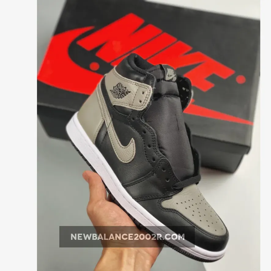 Air Jordan 1 Retro High OG "Shadow" Black-White/Medium Grey | .COM JORDAN 1