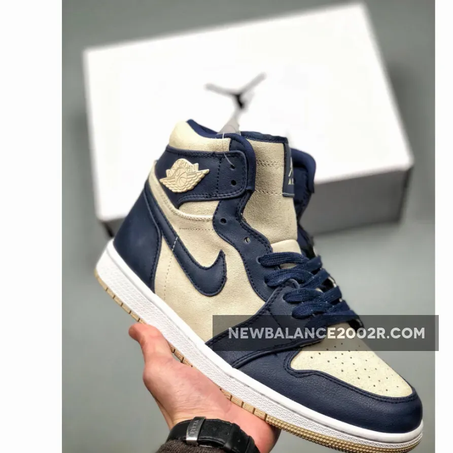 Air Jordan 1 Mid Midnight Navy/Light Cream-White | NAVY AND CREAM
