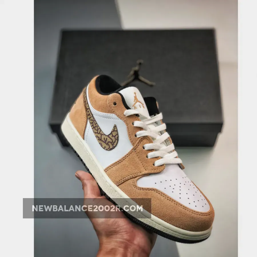 Air Jordan 1 Low 'Brown Elephant' Hemp/Metallic Gold-White | aj 1 low brown