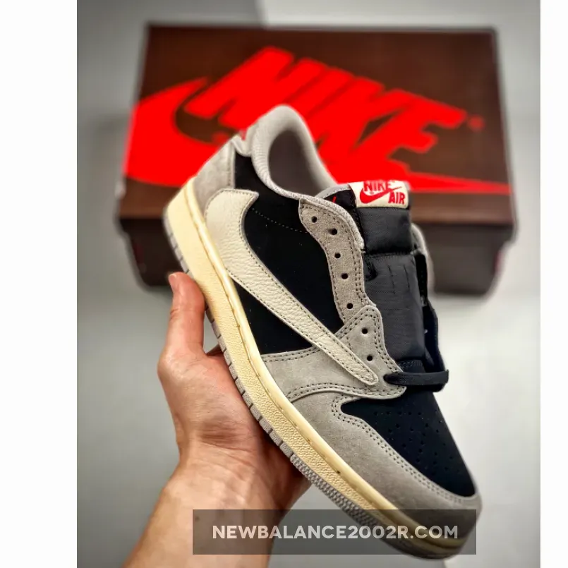 Air Jordan Gray And Black / Travis Scott x Air Jordan 1 Low OG SP Grey/Black/Cream