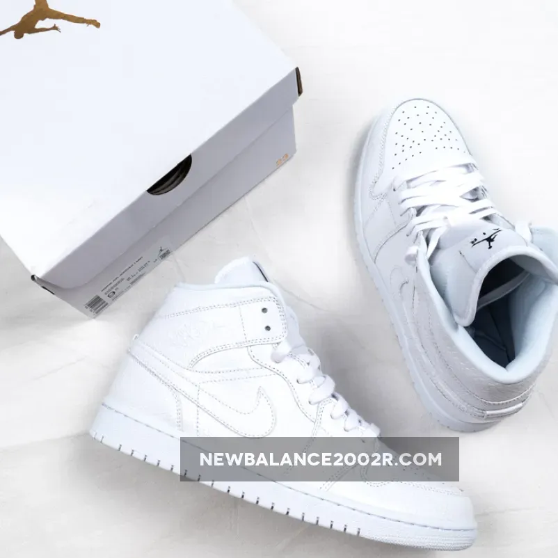 Jordan 1 Mid Snakeskin White BQ6472-110 / White Snakeskin Jordan 1