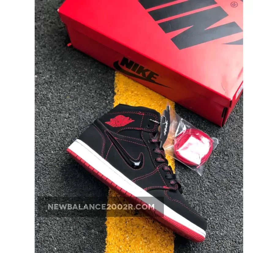 Air Jordan 1 Mid 'Fearless' Black/Gym Red-White For Sale