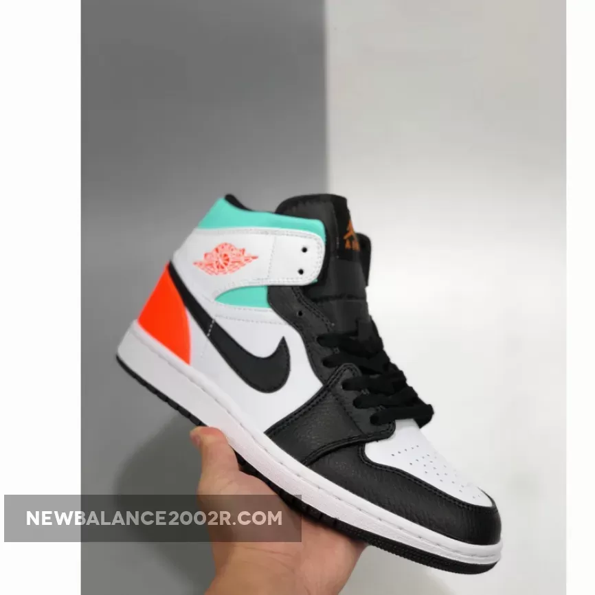 Jordan 1 Mid GS Black Toe BQ6931-100 / red and green jordan 1