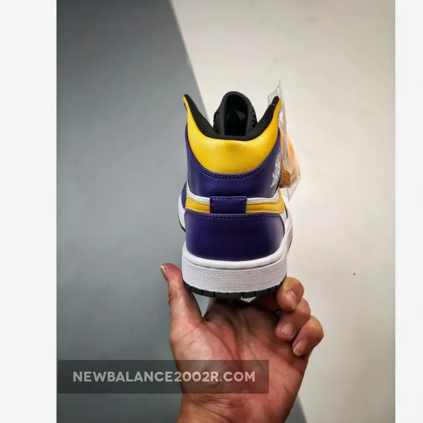 Air Jordan 1 Mid "Lakers" Dark Concord/Taxi-White-Black Air Jordan 1 Mid "Lakers" Dark Concord/Taxi-White-Black