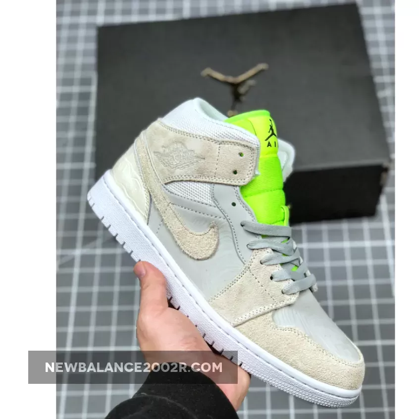 Wmns Air Jordan 1 Mid Vast Grey/Ghost Green/White AJ1 CV3018-001