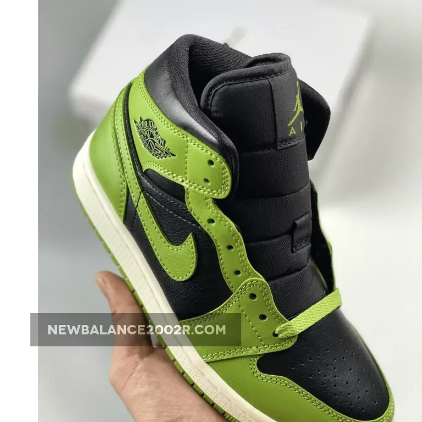 Green Mid / Air Jordan 1 Mid Black/Altitude Green/Sail BQ6472-031