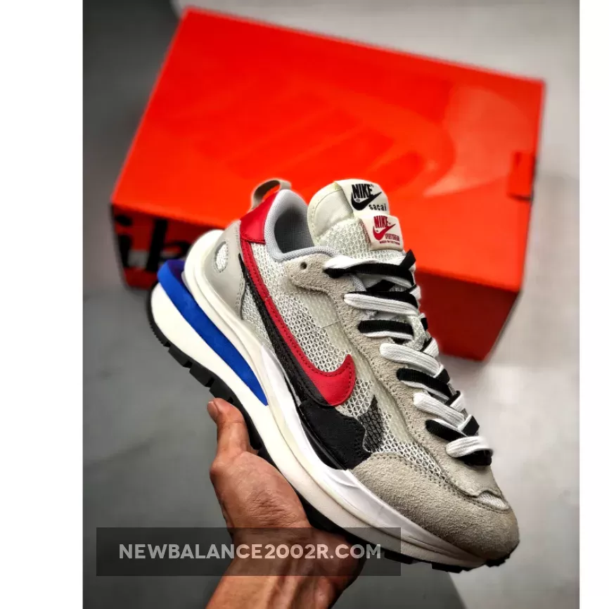 Sacai X Nike VaporWaffle Sail Sport Fuchsia CV1363-100 New Releases