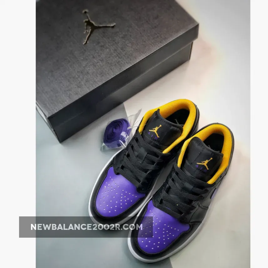 Air Jordan 1 Low Black/Dark Concord-Taxi 553558-075 Air Jordan 1 Low Black/Dark Concord-Taxi 553558-075