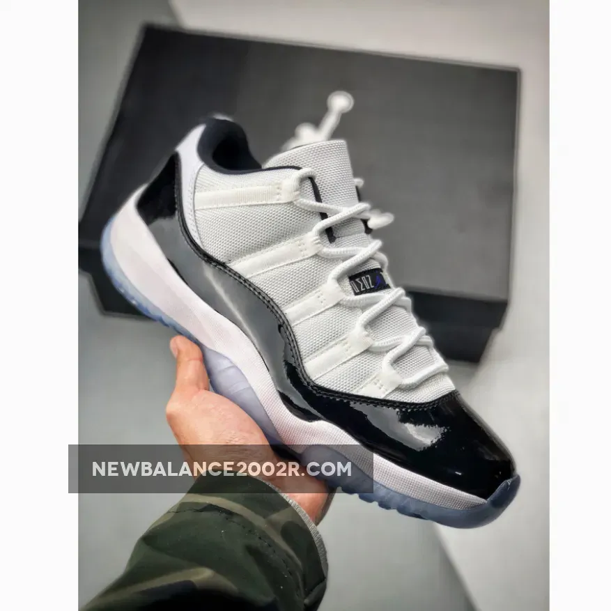 Low Top Concord 11s / Air Jordan 11 Low 'Concord' White/Black-Concord 528895-153