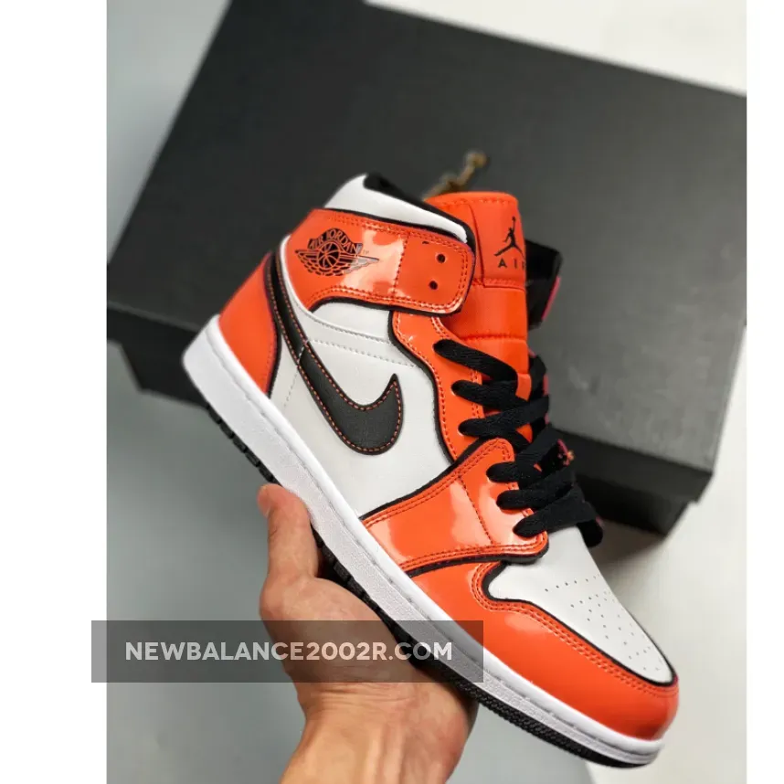 Air Jordan 1 Mid Se Turf Orange Release Date Air Jordan 1 Mid Turf Orange/Black-White DD6834-802