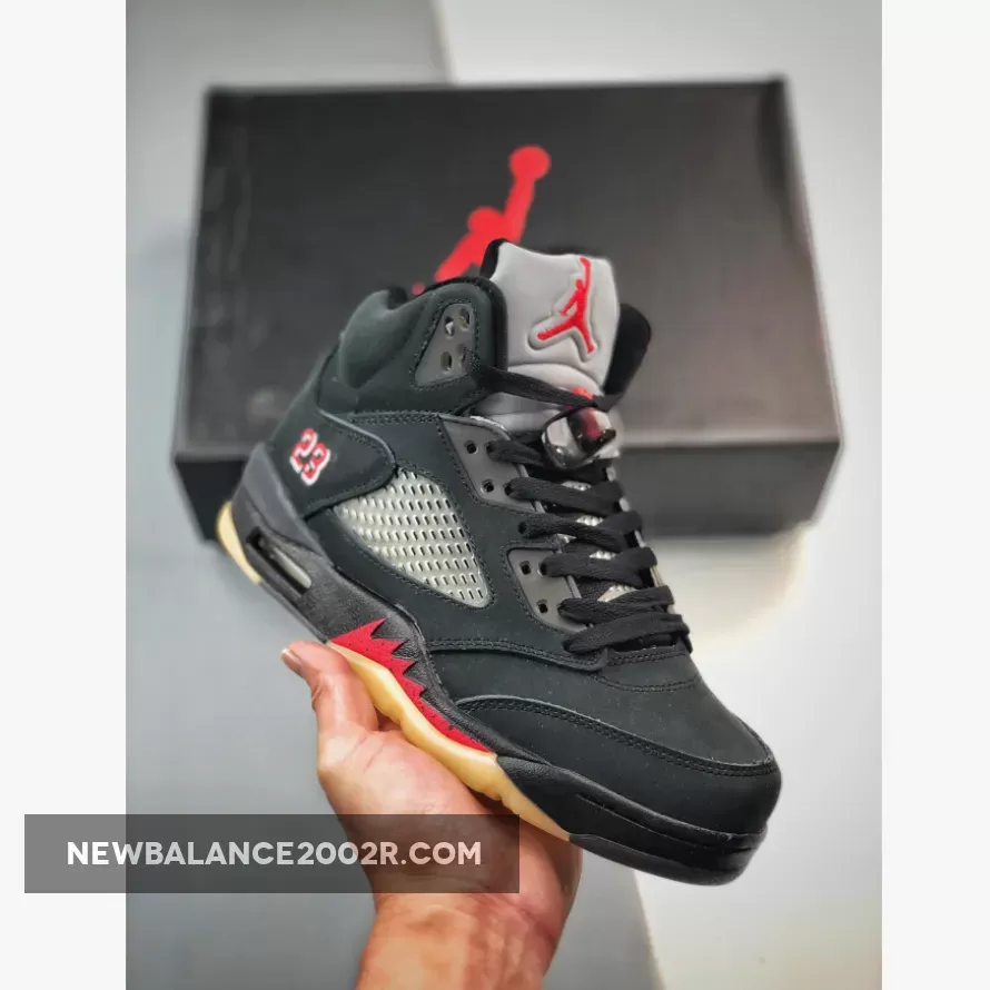 Air Jordan 5 Gore-Tex Off Noir/Fire Red/Black/Muslin DR0092-001 #gore tex 5 jordan