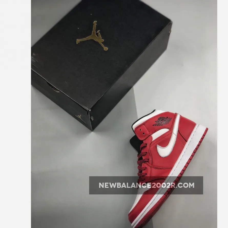 Air Jordan 1 Mid ‘Chicago" Red/White 554724-605 Air Jordan 1 Mid ‘Chicago" Red/White 554724-605