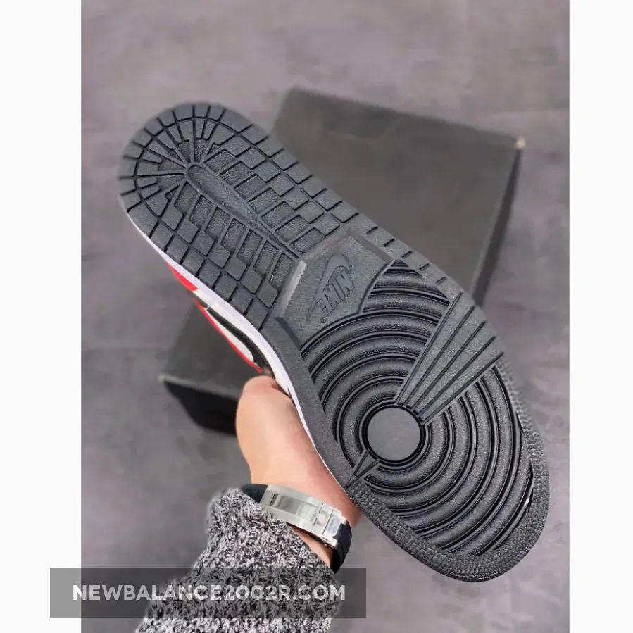 Air Jordan 1 Mid Light Orewood Brown/Newsprint-Bright Crimson #light orewood brown/ironstone/light orewood brown -