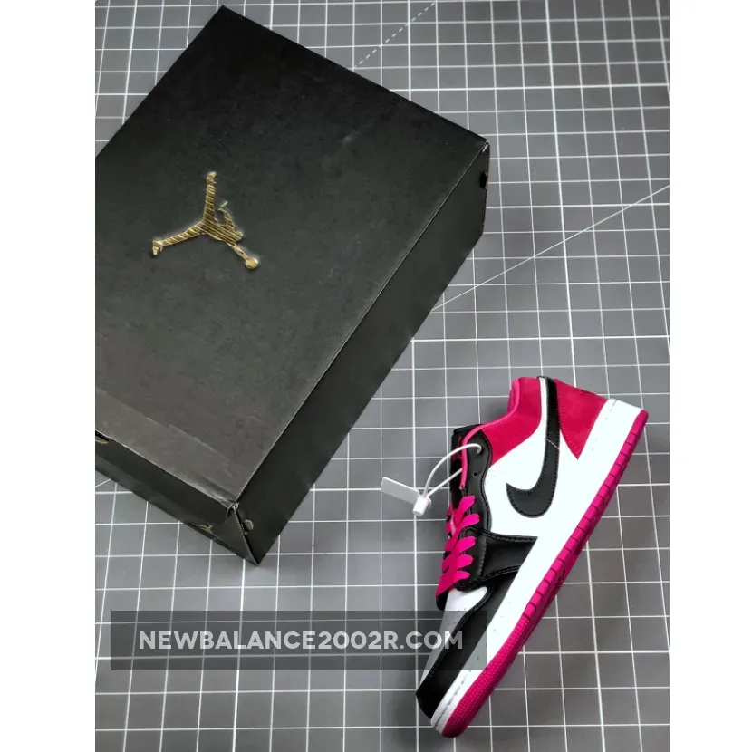 Air Jordan 1 Low Black/White-Magenta - fuchsia jordan 1