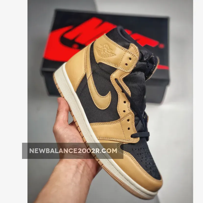 Air Jordan 1 Retro High OG "Heirloom" Vachetta Tan/Black/Sail