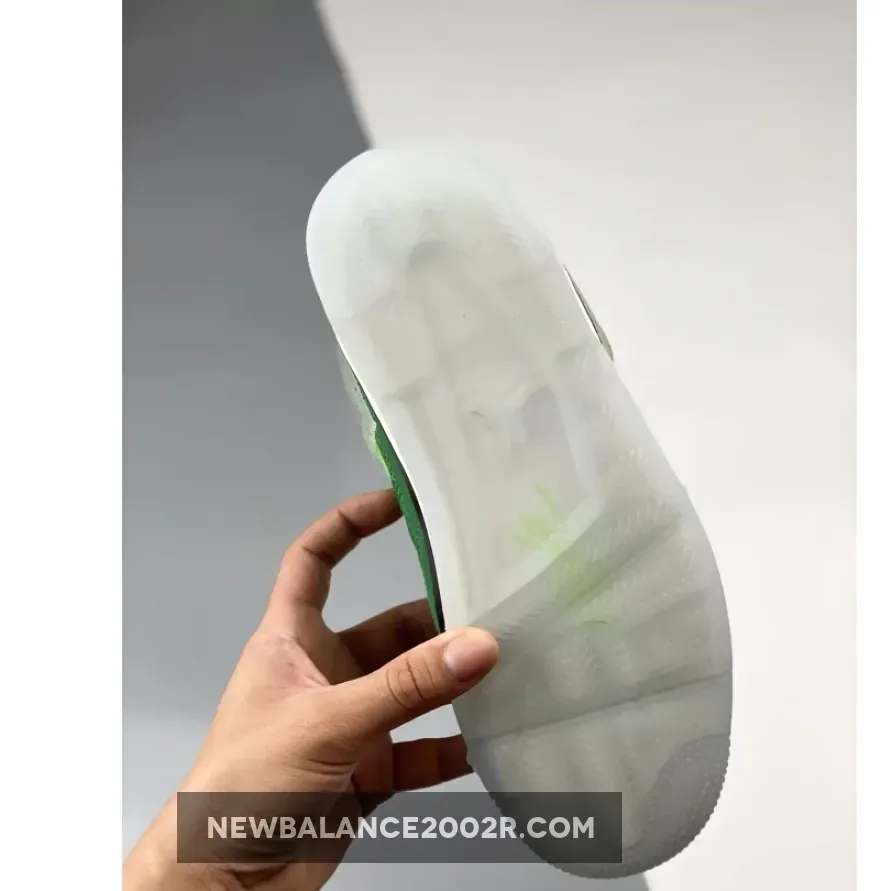 Air Jordan 4 'Wahlburgers' PE #Wahlburger 4