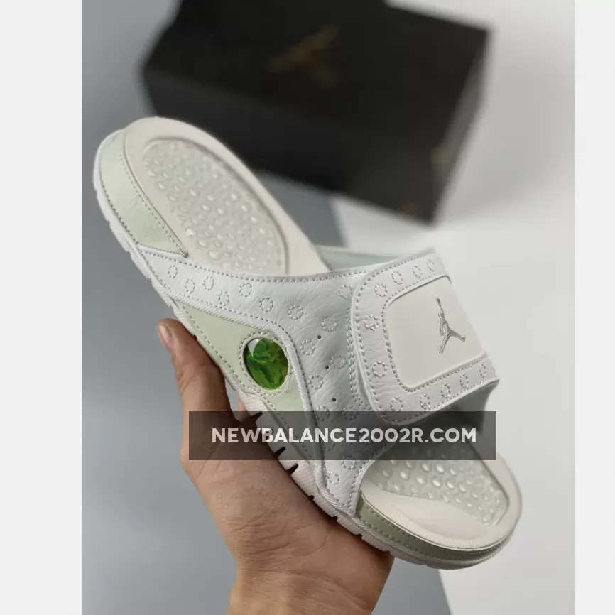 Jordan Hydro 13 Slide White/Metallic Silver 684915-100