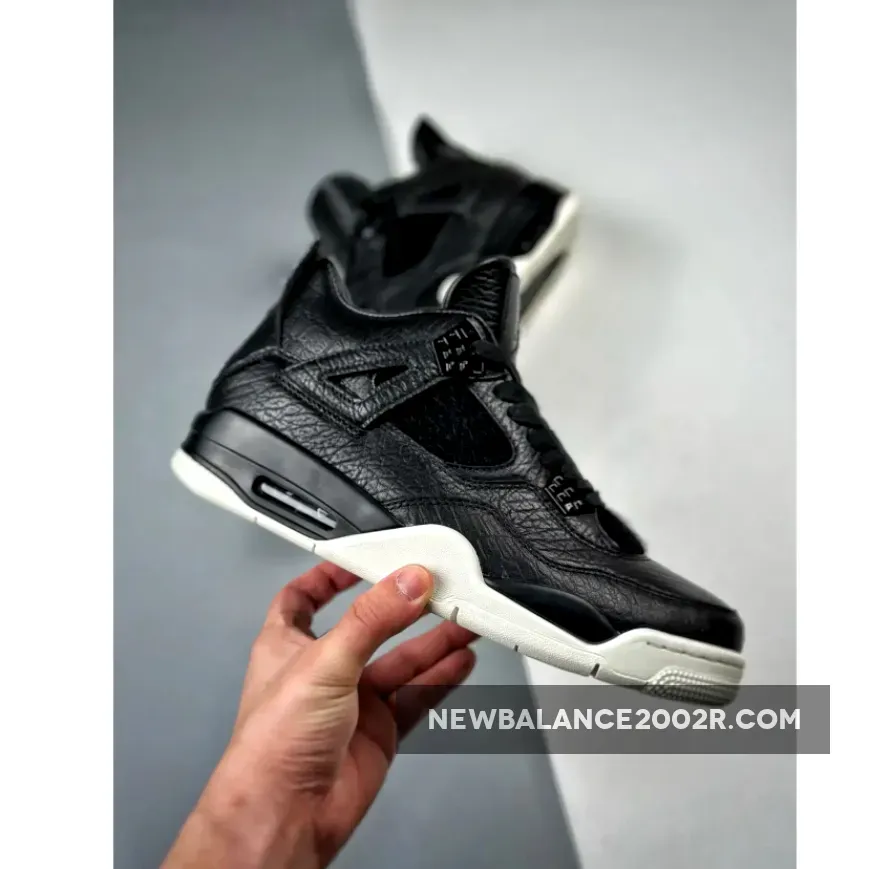 Pinnacle 4 / Air Jordan 4 Retro PRM Pony Hair Black 819139-010