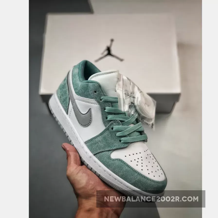 Air Jordan 1 Low New Emerald/White-Light Steel Grey DN3705-301