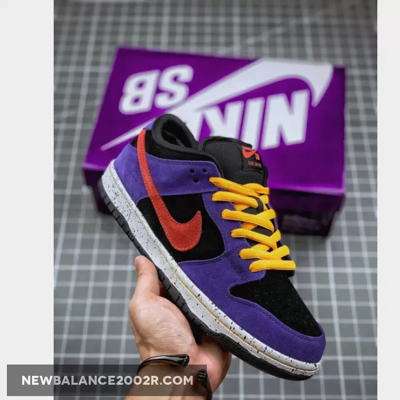 Nike SB Dunk Low "ACG Terra" Black/Sunburst-Varsity Purple-Taxi