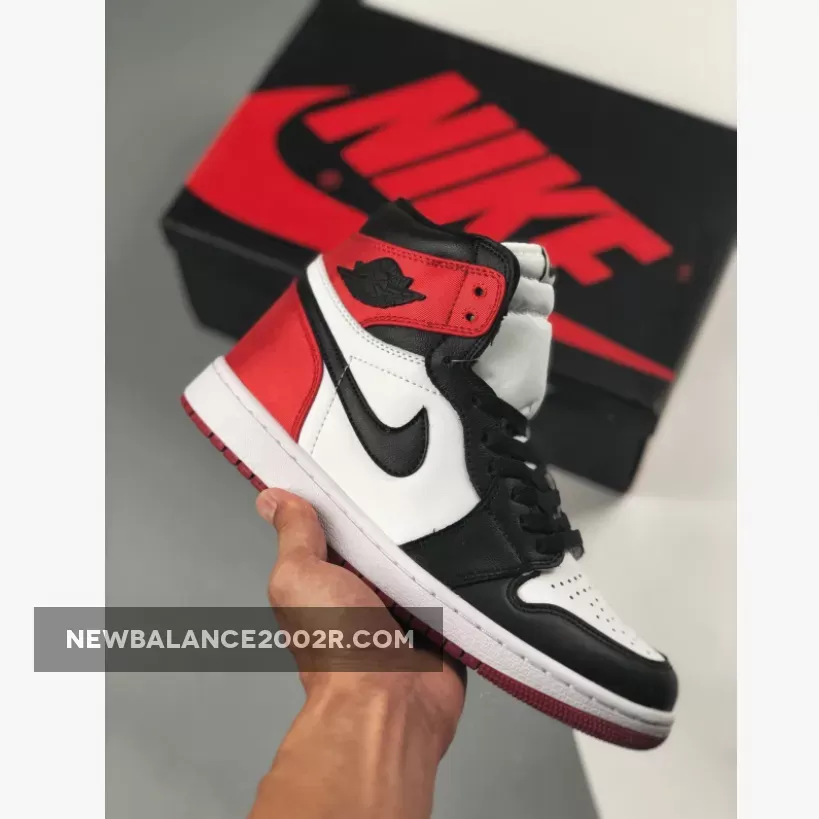 Air Jordan 1 'Satin Black Toe' CD0461-016 Restock