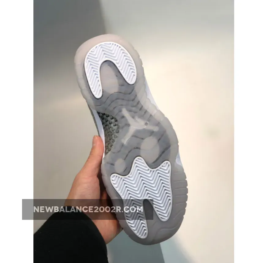 Air Jordan 11 WMNS White Metallic Silver AR0715-100 / silver jordan 11