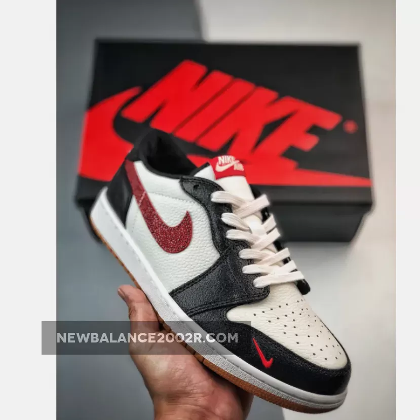 Air Jordan 1 Low OG Black White Red Discount