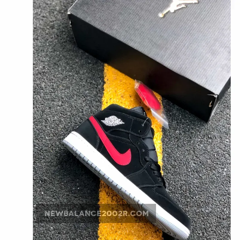 Air Jordan 1 Mid Black/Varsity Red-White | JORDAN 1 MID BLACK UNIVERSITY RED