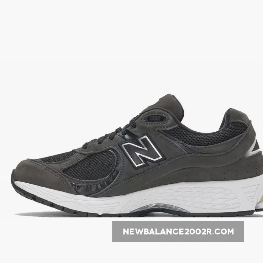 New Balance 2002R Raven ML2002RB / 2002r dark grey