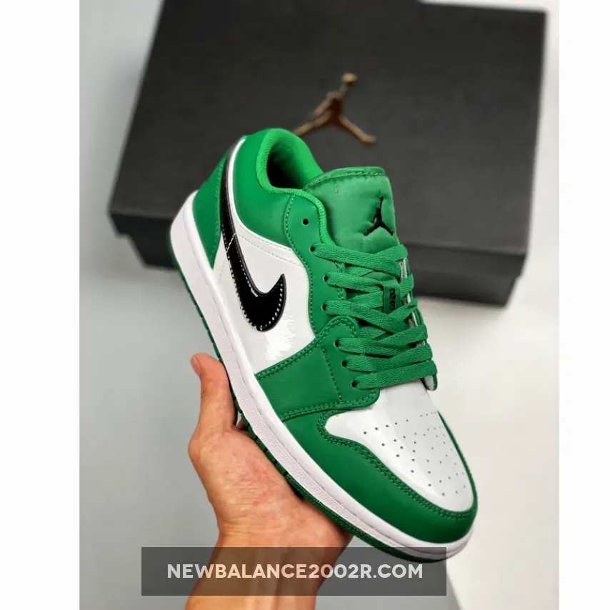 Jordan Lows Pine Green / Air Jordan 1 Retro Low 'Pine Green' Unisex Pine Green/Black-White AJ1 553558-301
