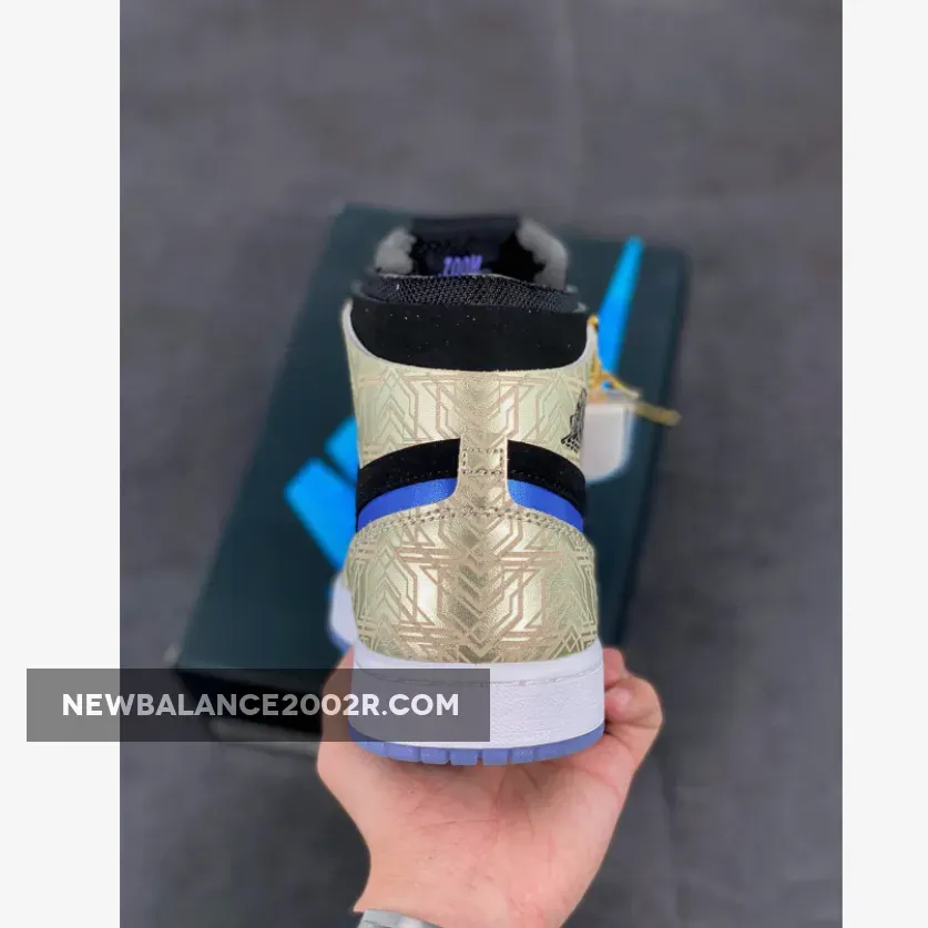 Air Jordan 1 Zoom CMFT 'Gold Laser' DQ0659-700 #air jordan 1 zoom air comfort gold laser