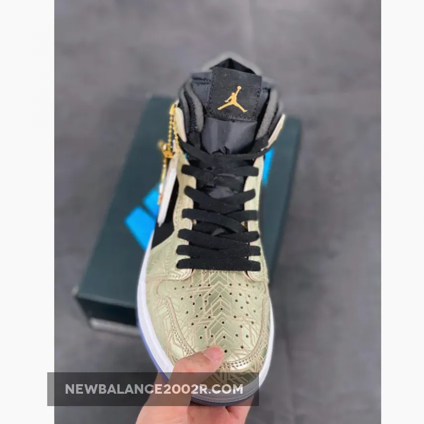 Air Jordan 1 Zoom CMFT 'Gold Laser' DQ0659-700 #air jordan 1 zoom air comfort gold laser