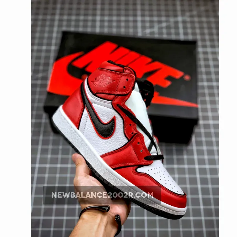 Air Jordan 1 High OG "Bloodline 2.0″