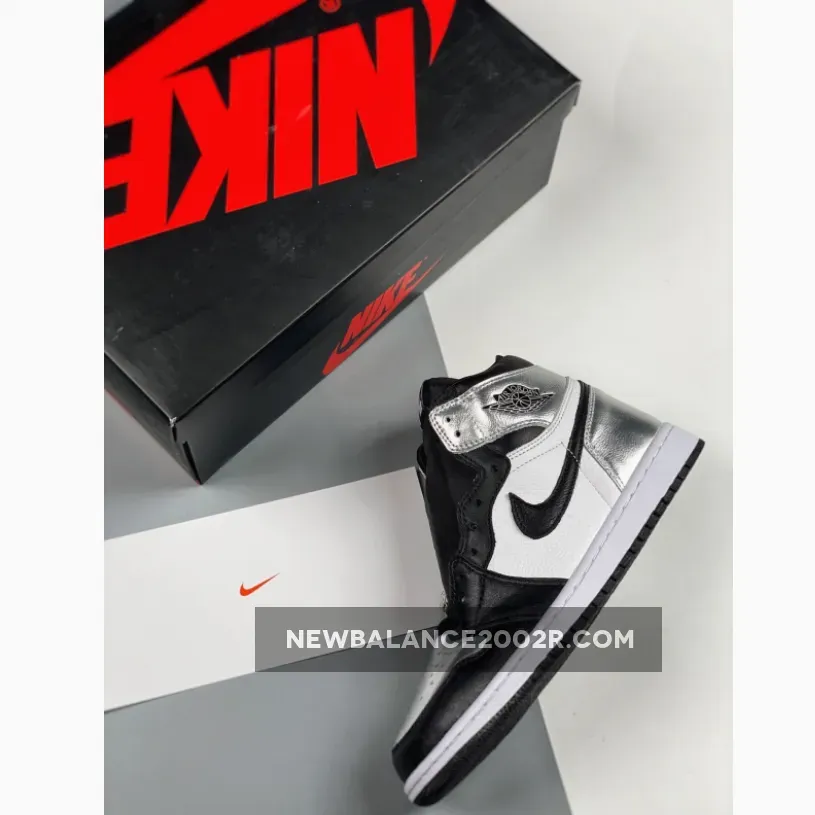 Air Jordan 1 High OG "Silver Toe" Black/Metallic Silver-White-Black Air Jordan 1 High OG "Silver Toe" Black/Metallic Silver-White-Black