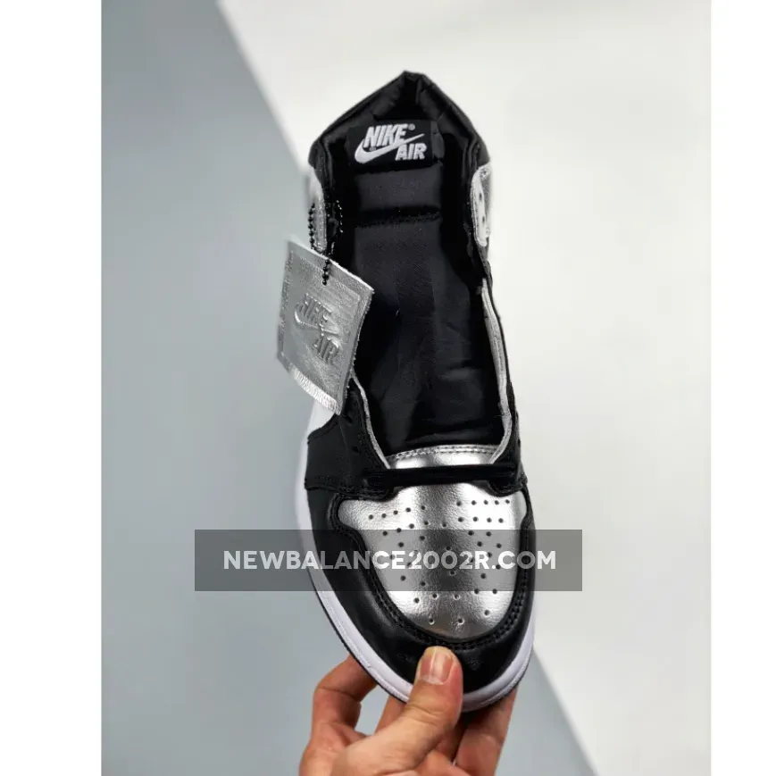Air Jordan 1 High OG "Silver Toe" Black/Metallic Silver-White-Black Air Jordan 1 High OG "Silver Toe" Black/Metallic Silver-White-Black