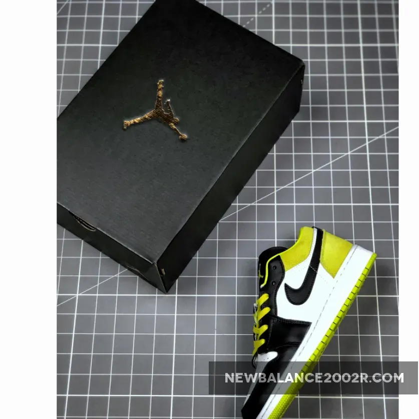 Air Jordan 1 Low Black/Cyber-White Air Jordan 1 Low Black/Cyber-White