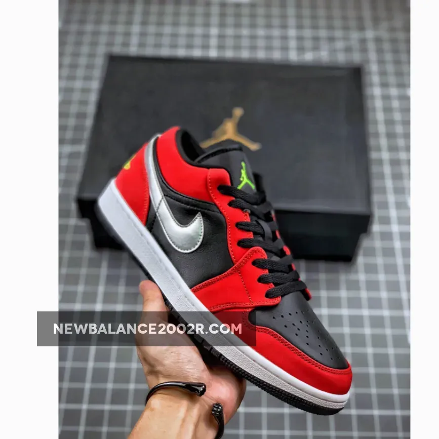 Air Jordan 1 Low Black/Green Pulse-Gym Red-White