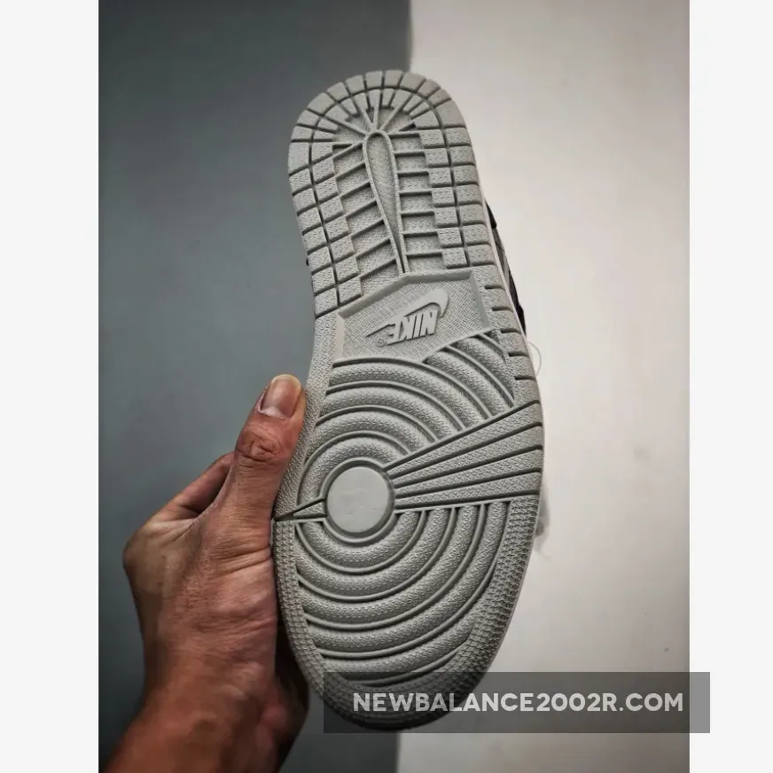 Air Jordan 1 Low Black/University Red-Cement Grey Air Jordan 1 Low Black/University Red-Cement Grey