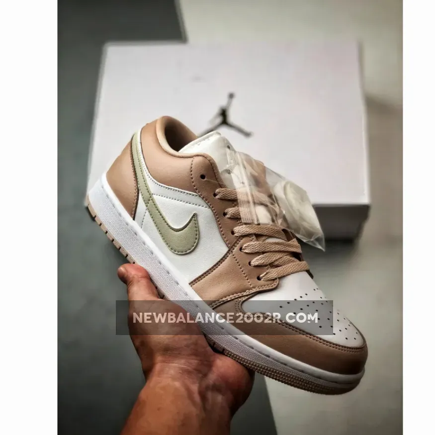 Air Jordan 1 Low "Crimson Tint"