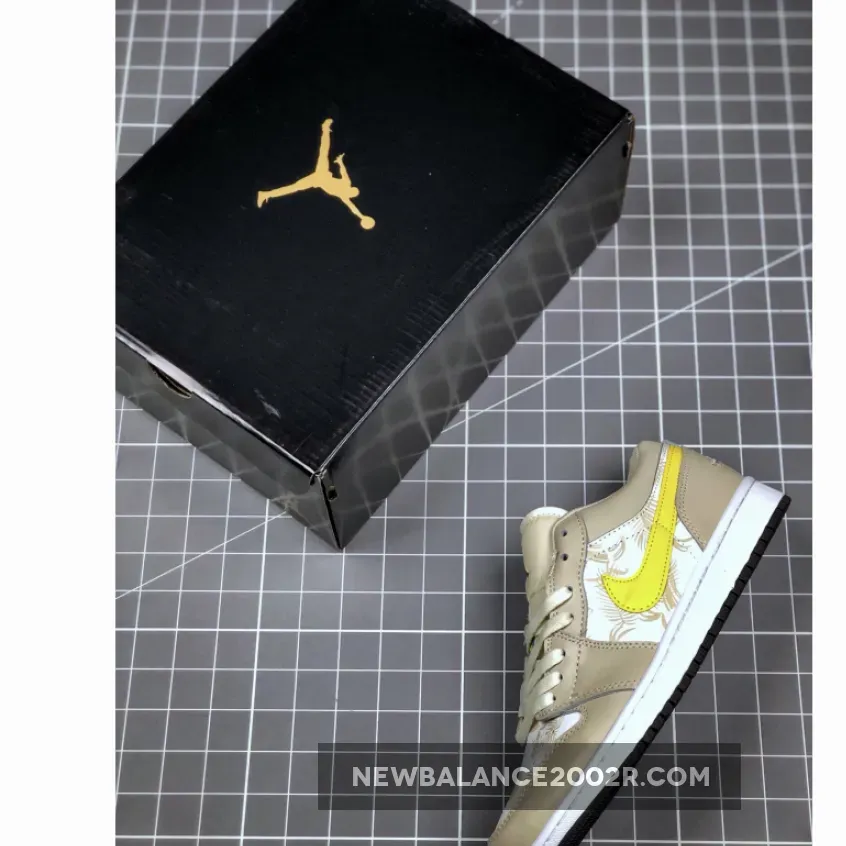 Air Jordan 1 Low Light Orewood Brown/Amarillo-White-Blue Air Jordan 1 Low Light Orewood Brown/Amarillo-White-Blue