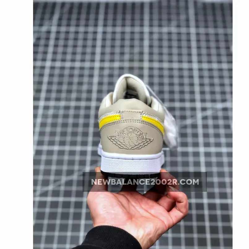 Air Jordan 1 Low Light Orewood Brown/Amarillo-White-Blue Air Jordan 1 Low Light Orewood Brown/Amarillo-White-Blue