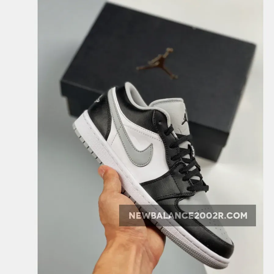 Air Jordan 1 Low "Light Smoke Grey"