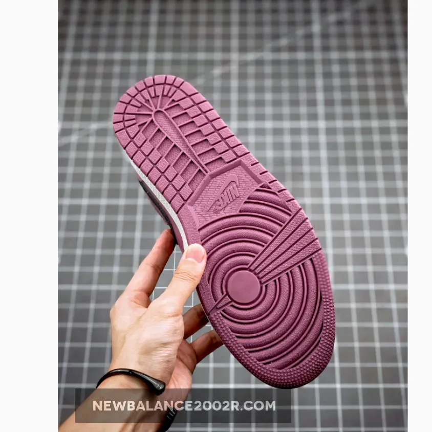 Air Jordan 1 Low Magenta Black Air Jordan 1 Low Magenta Black