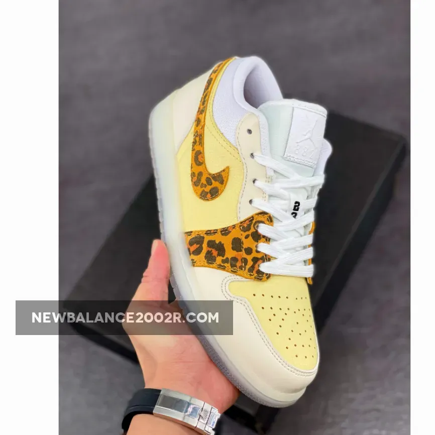 Air Jordan 1 Low SNKRS Day