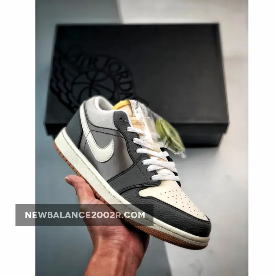 Air Jordan 1 Low "SNKRS Day"