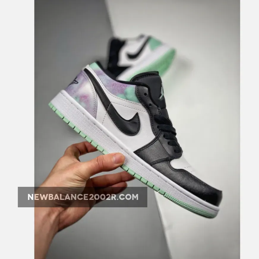 Air Jordan 1 Low "Tie-Dye" Air Jordan 1 Low "Tie-Dye"