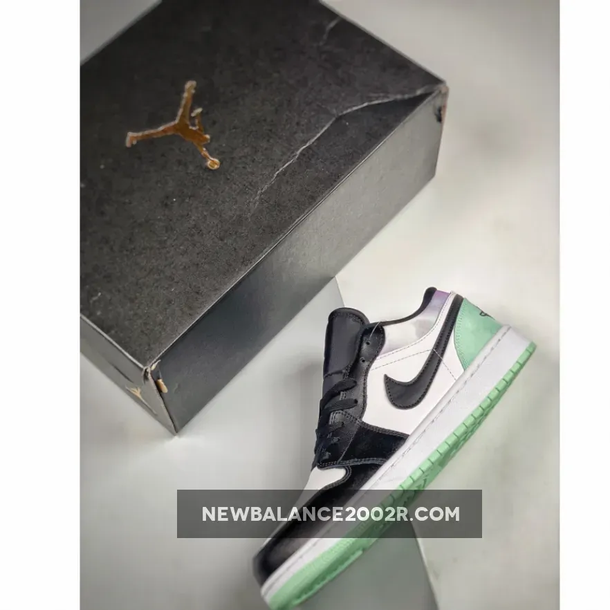 Air Jordan 1 Low "Tie-Dye" Air Jordan 1 Low "Tie-Dye"